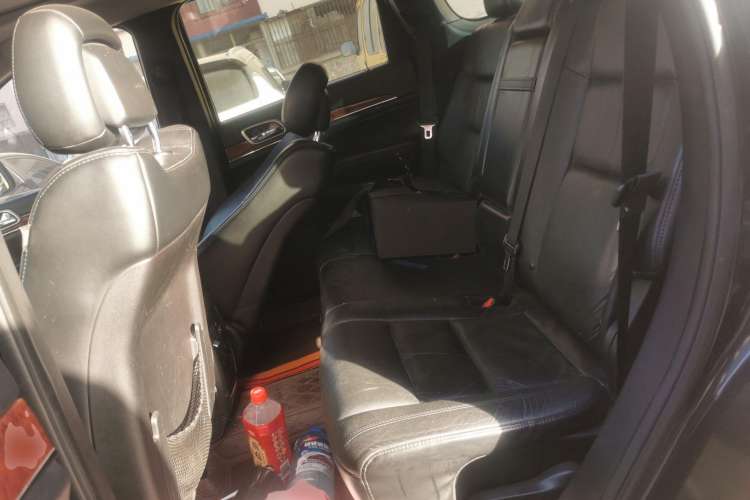 Used Jeep Grand Cherokee 2012 3.6L Luxury Navigation Edition Left Rear Seat