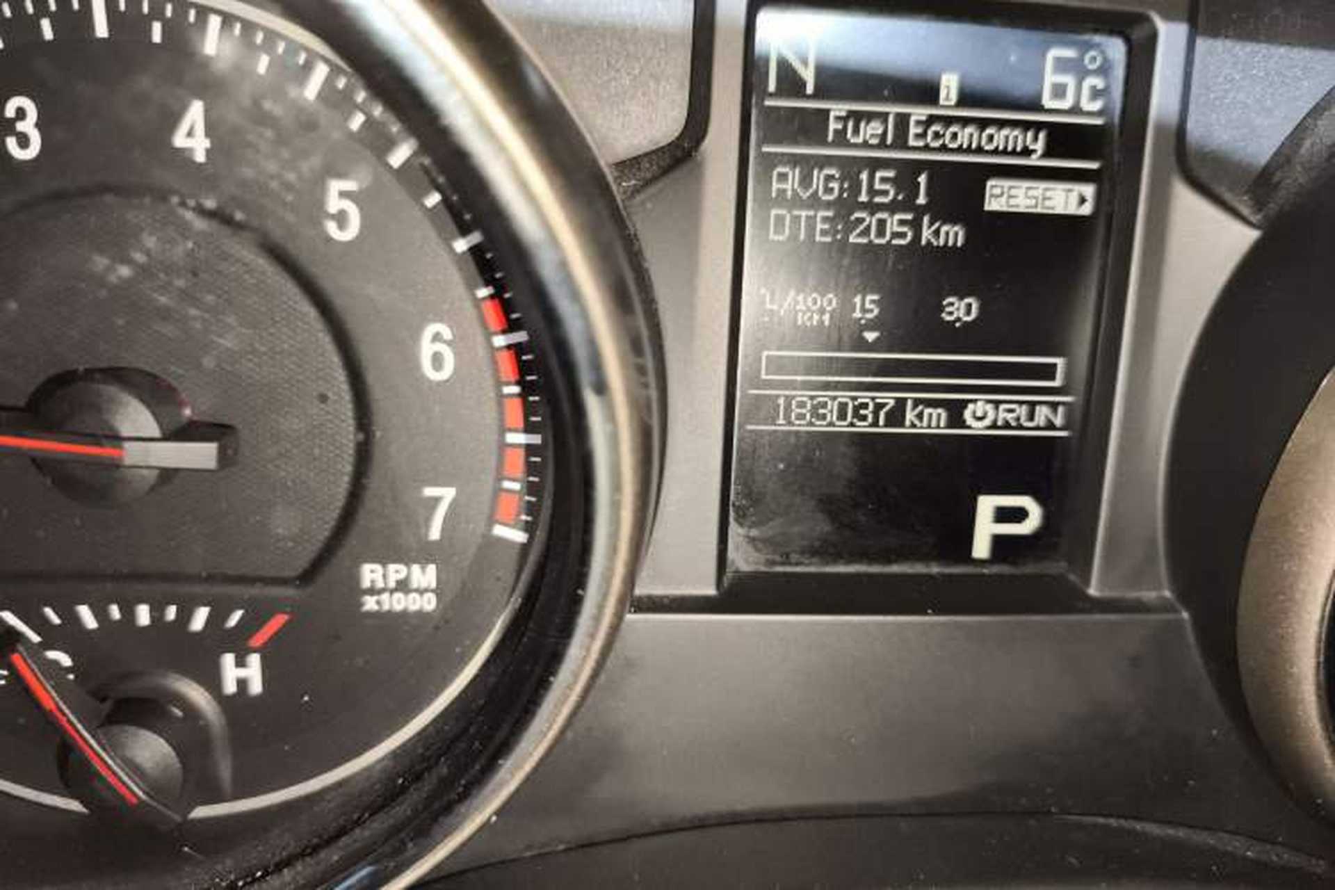 Used Jeep Grand Cherokee 2012 5.7L Flagship Prestige Edition Odometer Close Up