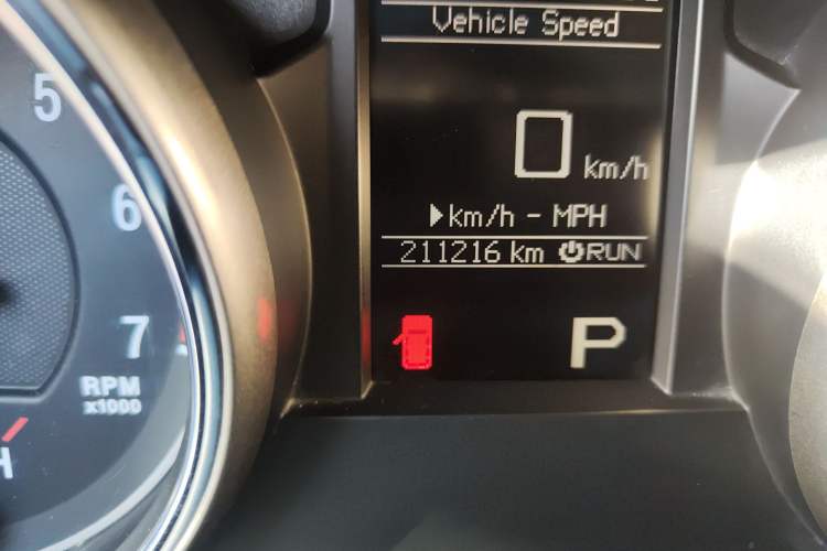 Used Jeep Grand Cherokee 2012 3.6L Comfort Navigation Edition Odometer Close Up