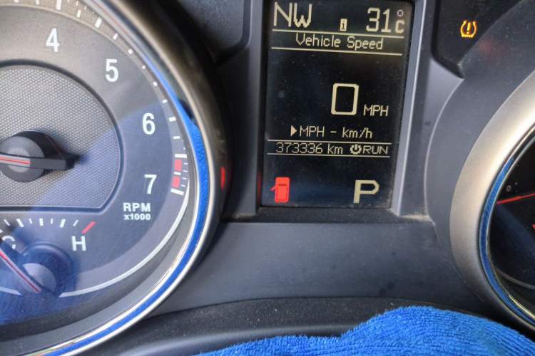 Used Jeep Grand Cherokee 2012 3.6L Luxury Navigation Edition Odometer Close Up