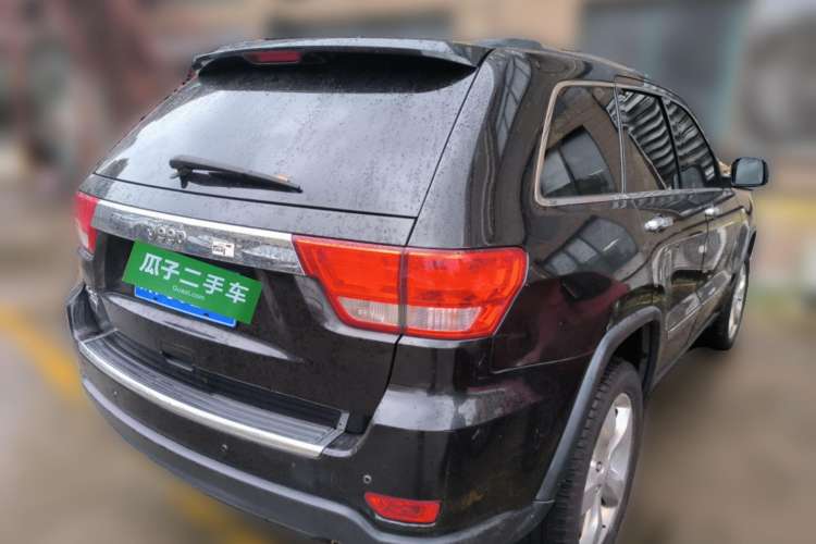 Used Jeep Grand Cherokee 2012 3.6L Flagship Prestige Edition Rear Right 45 Deg