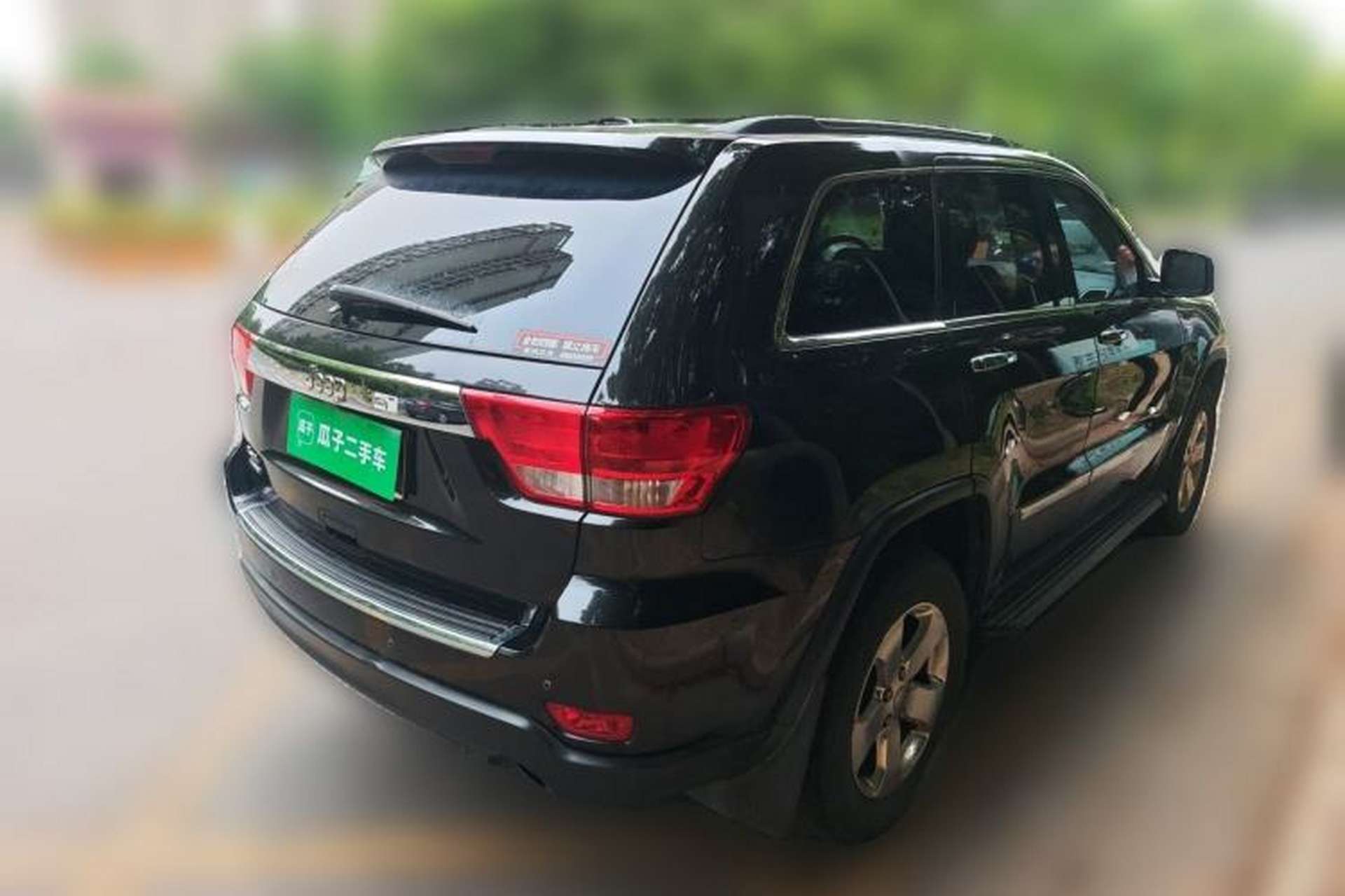 Used Jeep Grand Cherokee 2012 3.6L Luxury Navigation Edition Rear Right 45 Deg