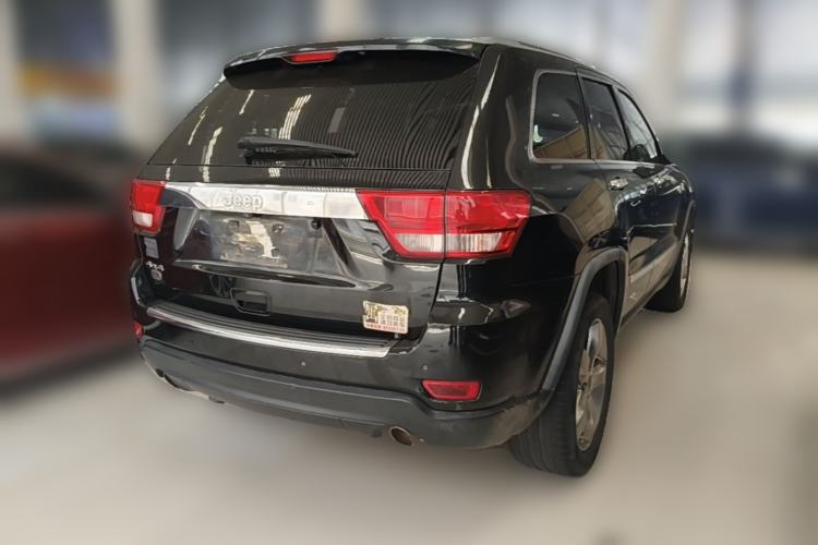 Used Jeep Grand Cherokee 2012 5.7L Flagship Navigation Edition Rear Right 45 Deg