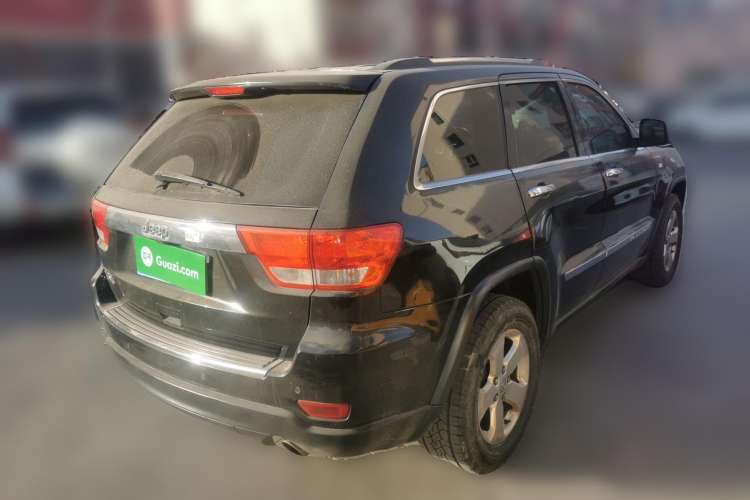 Used Jeep Grand Cherokee 2012 3.6L Luxury Navigation Edition Rear Right 45 Deg