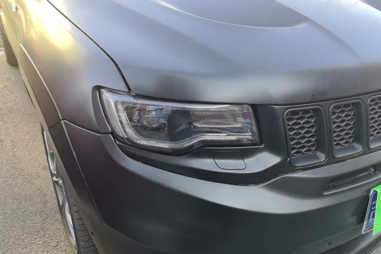 Used Jeep Grand Cherokee  Right Front Headlight