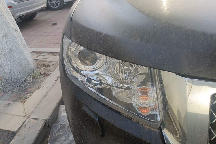 Used Jeep Grand Cherokee 2012 3.6L Flagship Prestige Edition Right Front Headlight