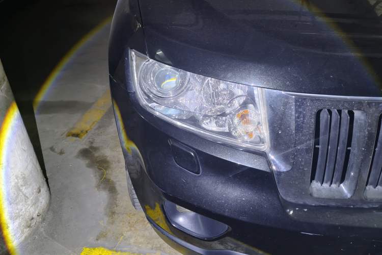 Used Jeep Grand Cherokee 2012 3.6L Comfort Navigation Edition Right Front Headlight