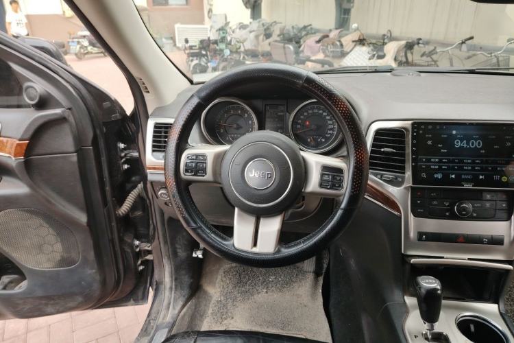 Used Jeep Grand Cherokee 2012 3.6L Anniversary Navigation Edition Steering Wheel