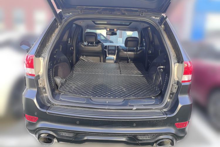 Used Jeep Grand Cherokee  Trunk