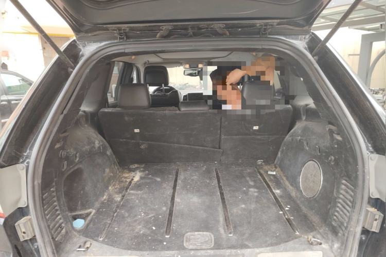 Used Jeep Grand Cherokee 2012 3.6L Anniversary Navigation Edition Trunk