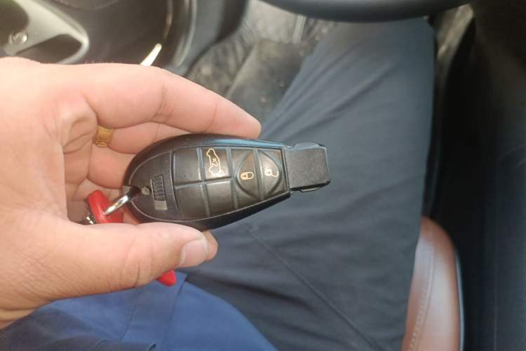 Used Jeep Grand Cherokee 2012 3.6L Flagship Prestige Edition Vehicle Key