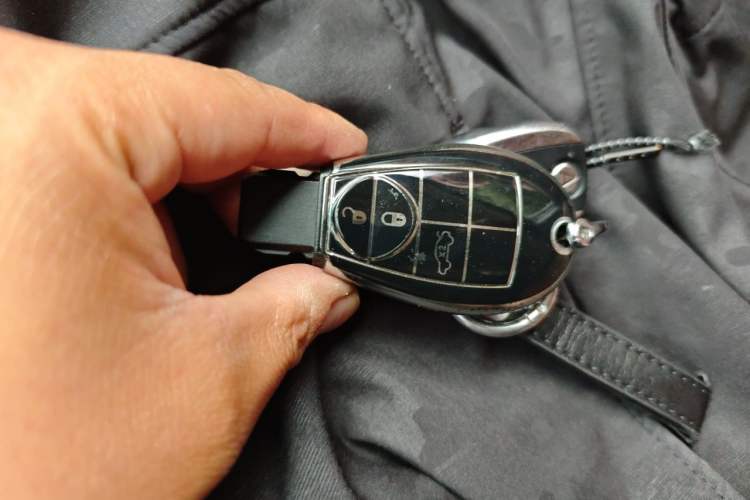 Used Jeep Grand Cherokee 2012 5.7L Flagship Navigation Edition Vehicle Key