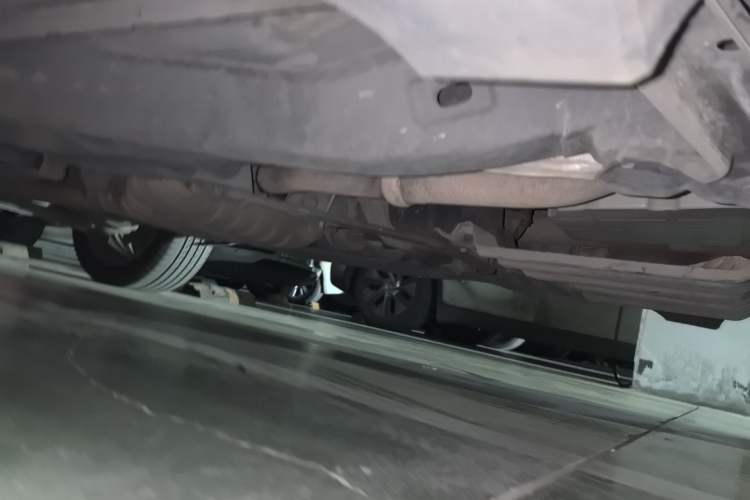 Used Jeep Grand Cherokee 2012 3.6L Flagship Prestige Edition Chassis Front Right