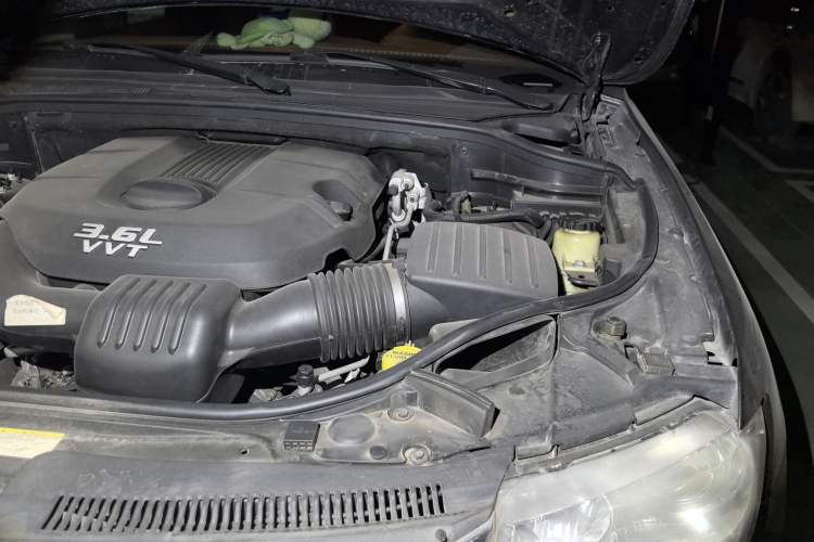 Used Jeep Grand Cherokee 2012 3.6L Flagship Prestige Edition Engine Bay Left