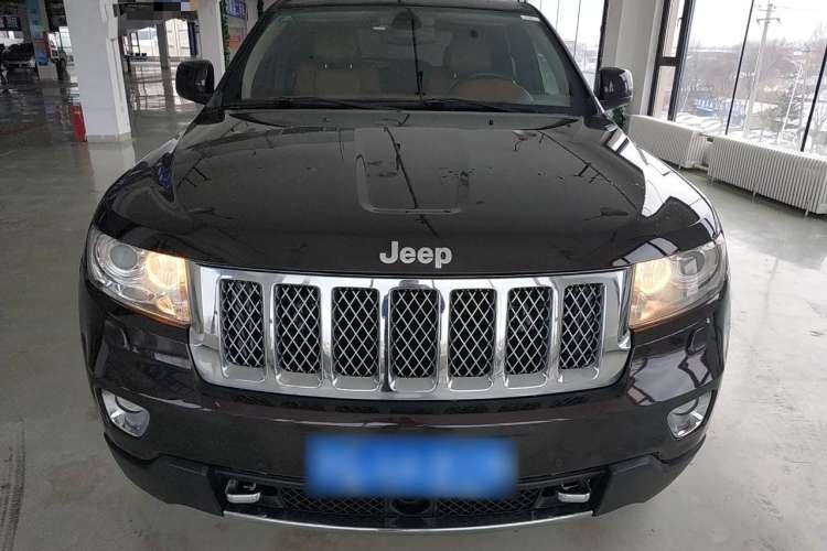 Used Jeep Grand Cherokee 2012 3.6L Flagship Prestige Edition Front