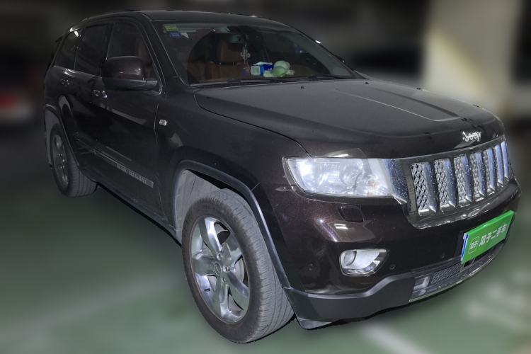 Used Jeep Grand Cherokee 2012 3.6L Flagship Prestige Edition Front Right 45 Deg