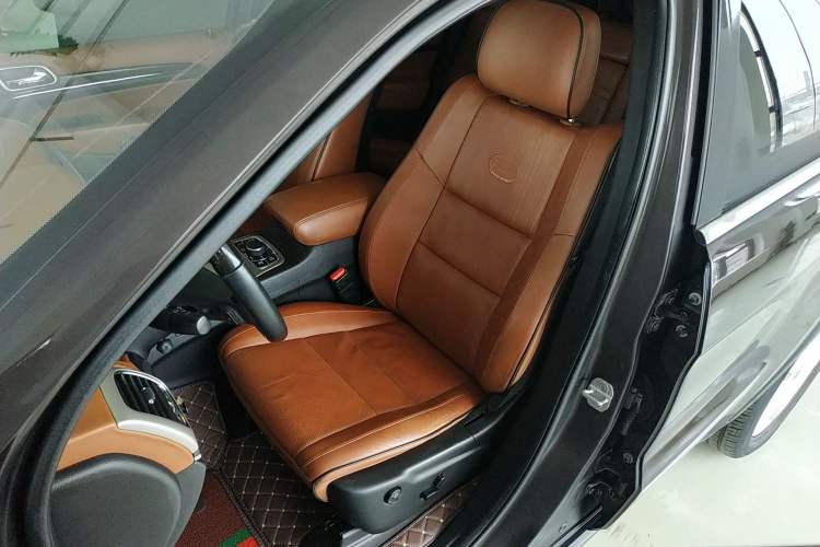 Used Jeep Grand Cherokee 2012 3.6L Flagship Prestige Edition Left Front Seat