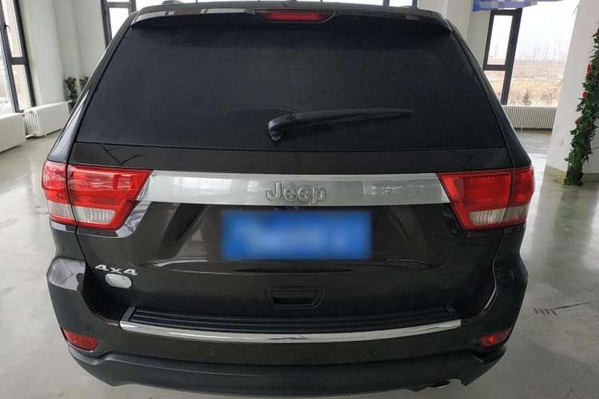 Used Jeep Grand Cherokee 2012 3.6L Flagship Prestige Edition Rear