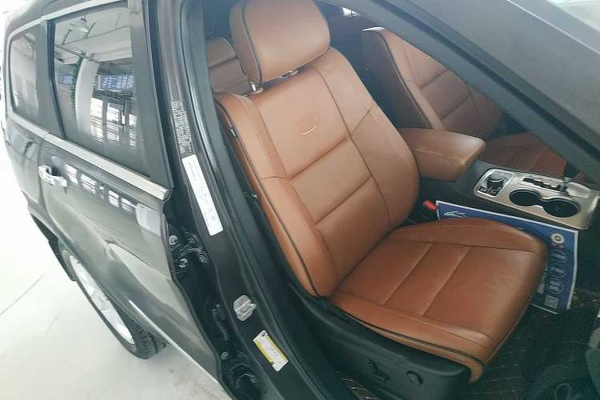 Used Jeep Grand Cherokee 2012 3.6L Flagship Prestige Edition Right Front Seat