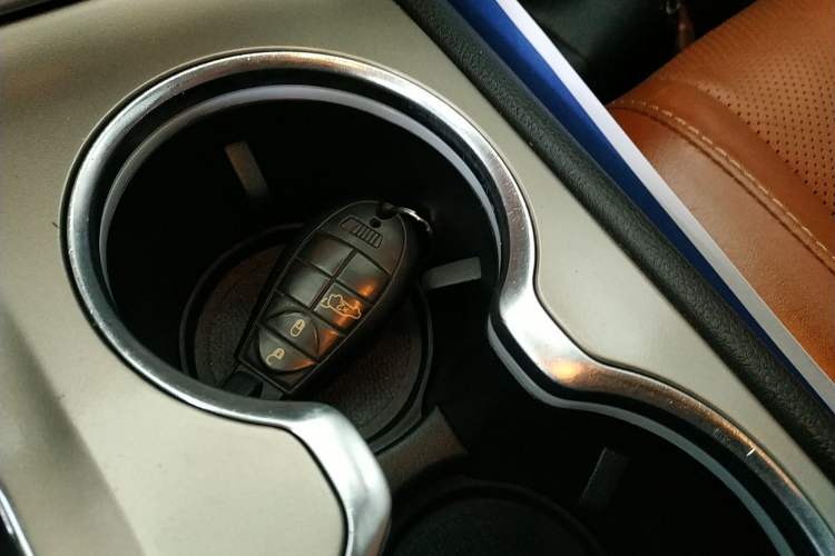 Used Jeep Grand Cherokee 2012 3.6L Flagship Prestige Edition Vehicle Key