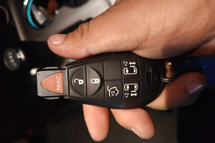 Used Jeep Grand Cherokee 2012 3.6L Flagship Navigation Edition Vehicle Key