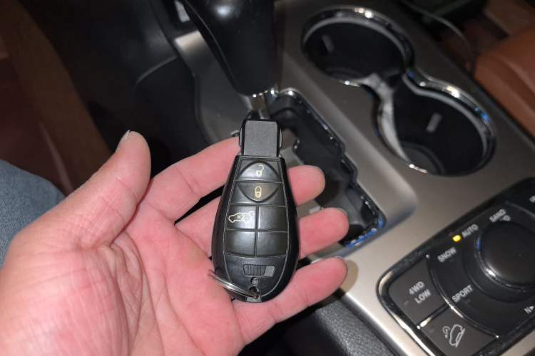 Used Jeep Grand Cherokee 2012 3.6L Flagship Prestige Edition Vehicle Key
