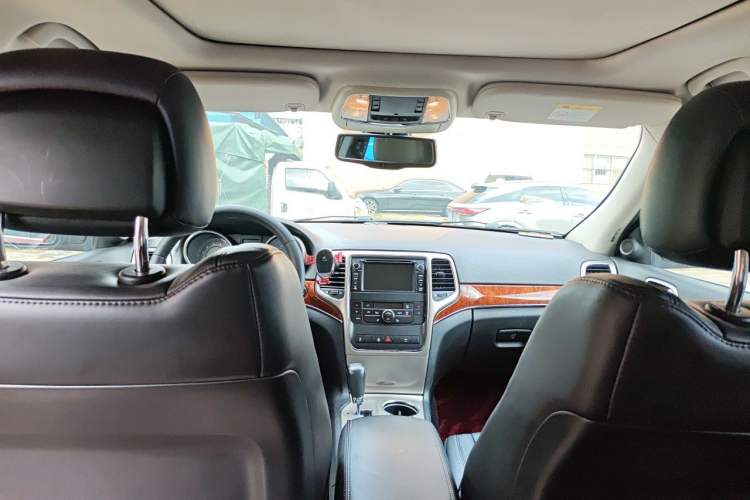 Used Jeep Grand Cherokee 2012 3.6L Luxury Navigation Edition Headliner