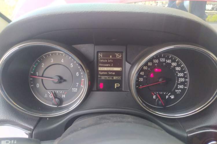 Used Jeep Grand Cherokee 2012 3.6L Comfort Navigation Edition Instrument Cluster
