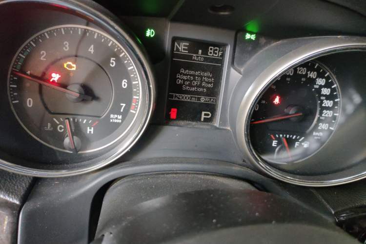 Used Jeep Grand Cherokee 2012 3.6L Comfort Navigation Edition Odometer Close Up