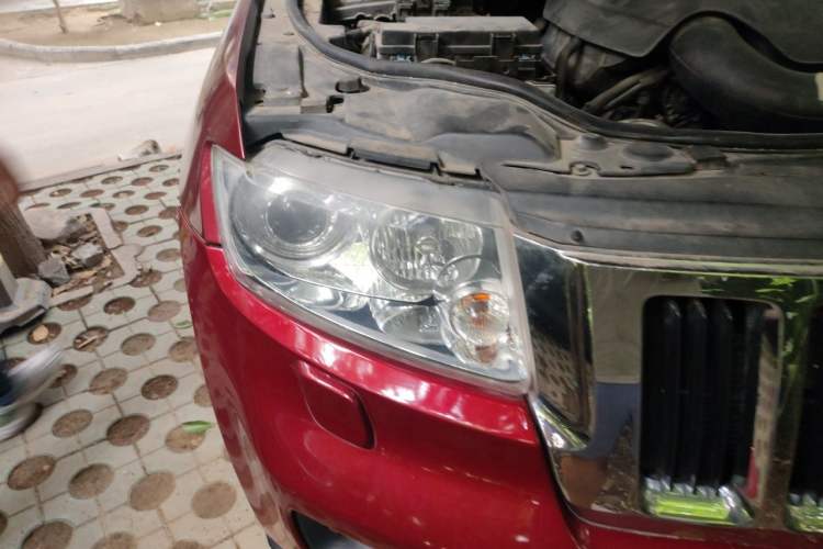 Used Jeep Grand Cherokee 2012 3.6L Comfort Navigation Edition Right Front Headlight