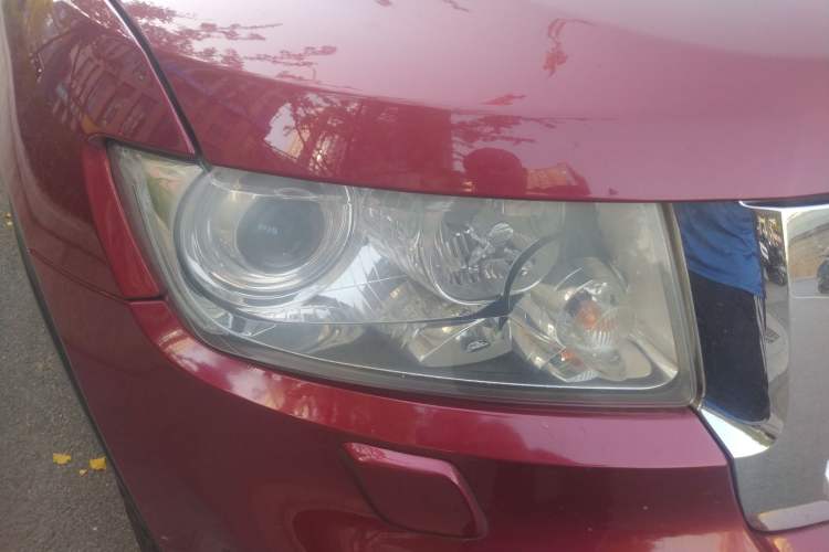 Used Jeep Grand Cherokee 2012 3.6L Comfort Navigation Edition Right Front Headlight