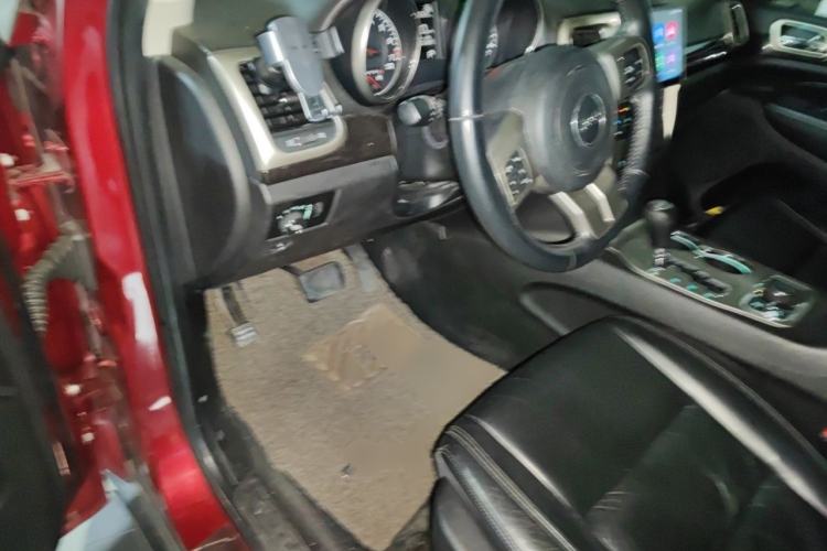 Used Jeep Grand Cherokee 2012 3.6L Comfort Navigation Edition Driver Seat