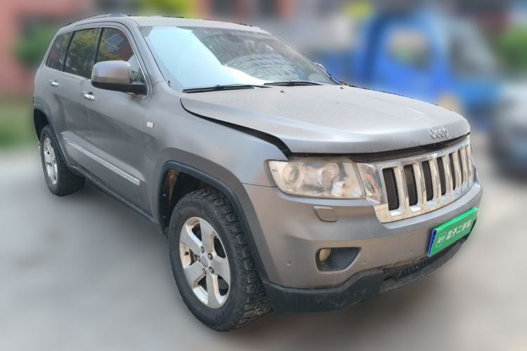 Used Jeep Grand Cherokee 2012 3.6L Flagship Navigation Edition Front Right 45 Deg