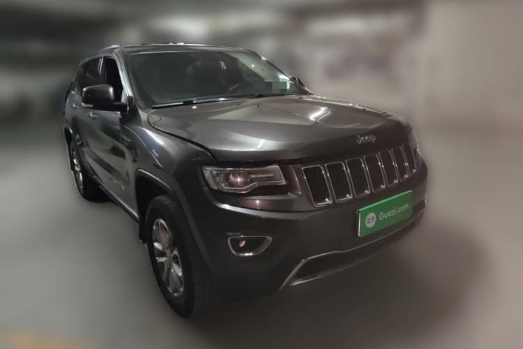 Used Jeep Grand Cherokee 2012 3.6L Luxury Navigation Edition Front Right 45 Deg