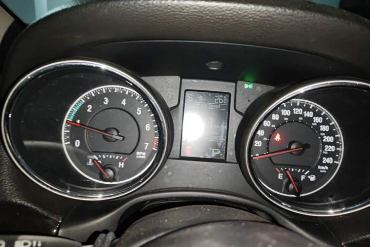 Used Jeep Grand Cherokee 2012 3.6L Comfort Navigation Edition Instrument Cluster