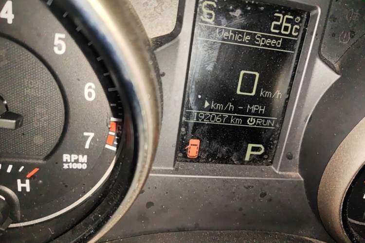 Used Jeep Grand Cherokee 2012 3.6L Comfort Navigation Edition Odometer Close Up