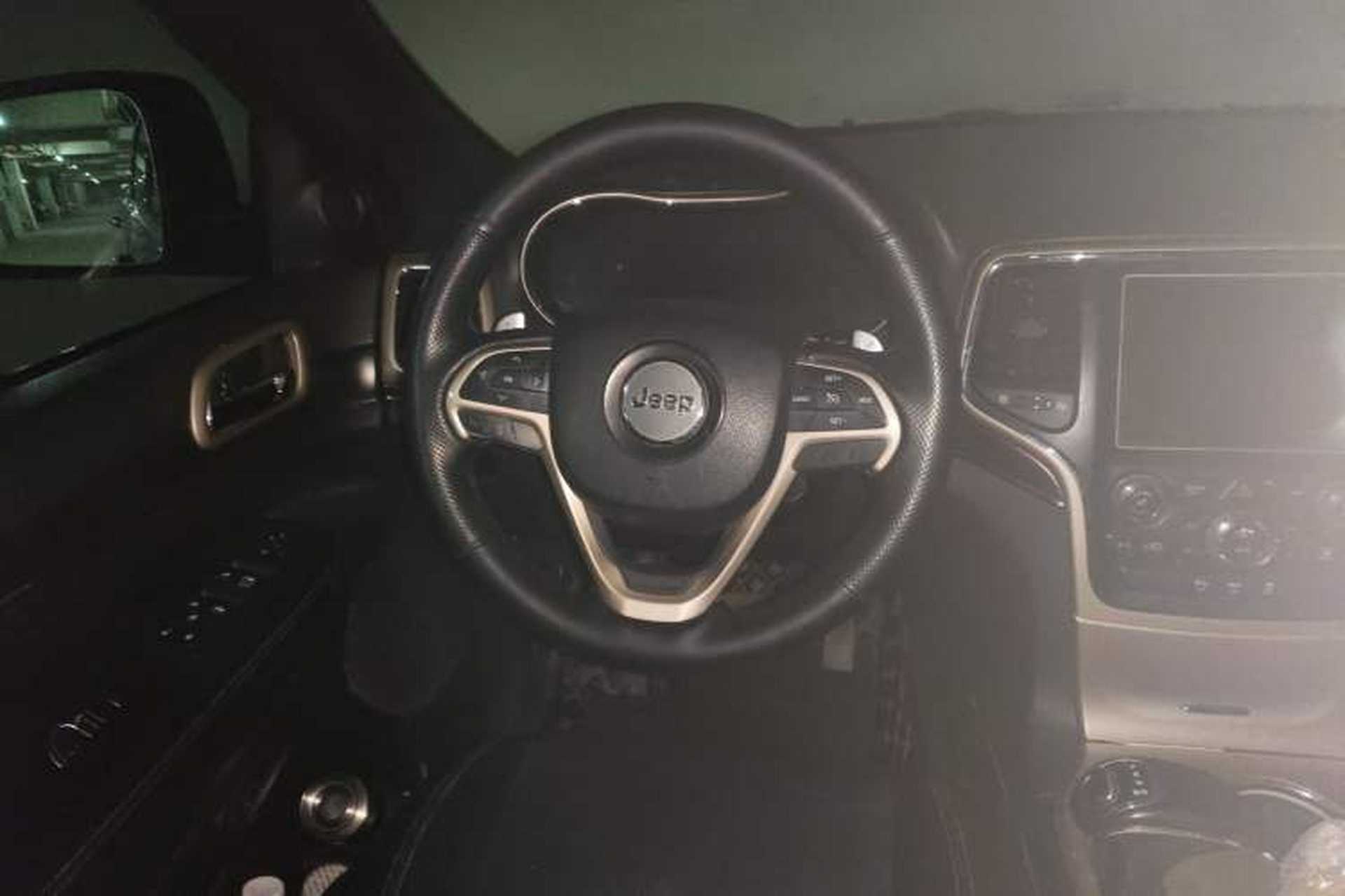 Used Jeep Grand Cherokee 2012 3.6L Luxury Navigation Edition Steering Wheel