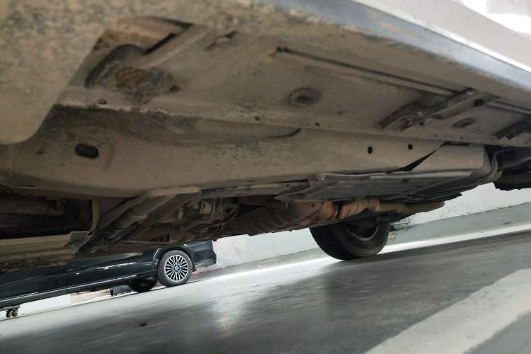 Used Jeep Grand Cherokee 2012 3.6L Luxury Navigation Edition Chassis Front Left