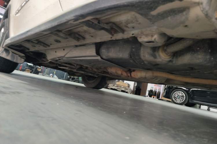 Used Jeep Grand Cherokee 2012 3.6L Luxury Navigation Edition Chassis Rear Left