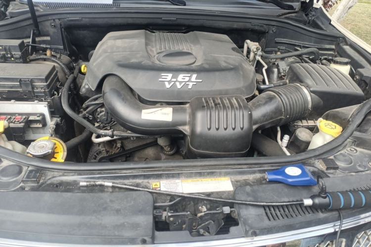 Used Jeep Grand Cherokee 2012 3.6L Flagship Prestige Edition Engine Bay