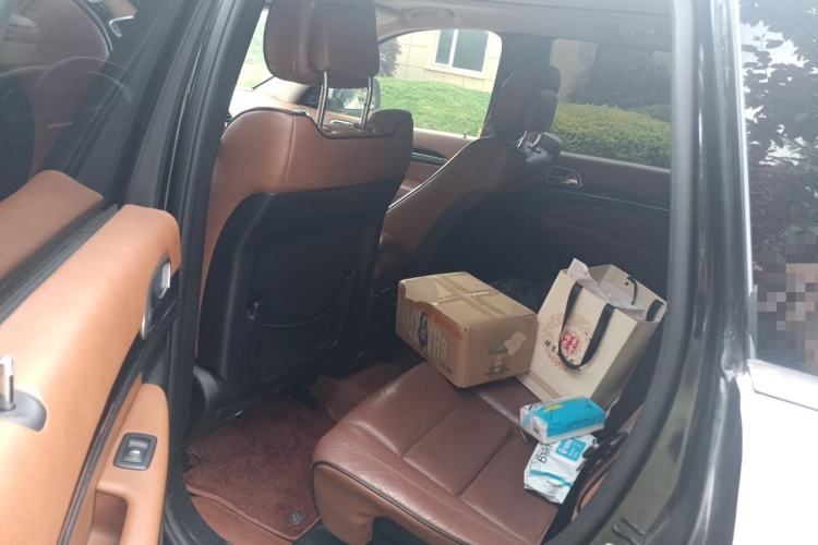 Used Jeep Grand Cherokee 2012 3.6L Flagship Prestige Edition Left Rear Seat