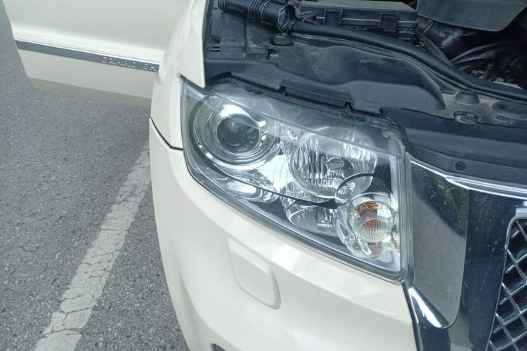 Used Jeep Grand Cherokee 2012 3.6L Flagship Prestige Edition Right Front Headlight