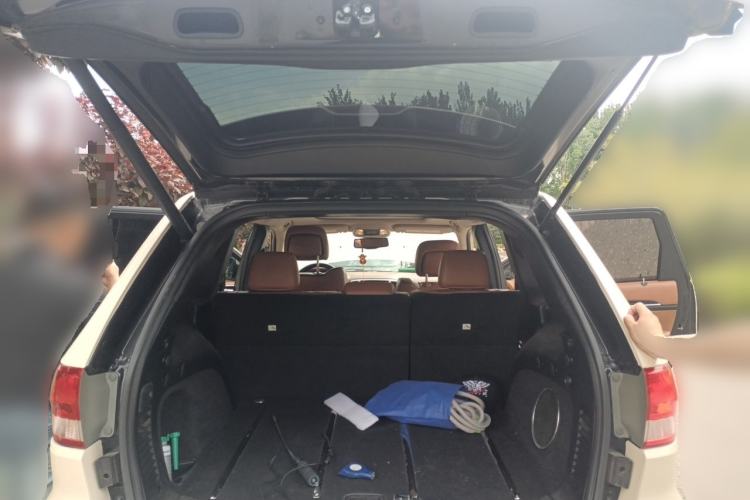 Used Jeep Grand Cherokee 2012 3.6L Flagship Prestige Edition Trunk