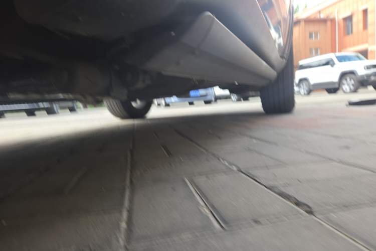 Used Jeep Grand Cherokee 2013 3.6L Comfort Edition Chassis Front Left