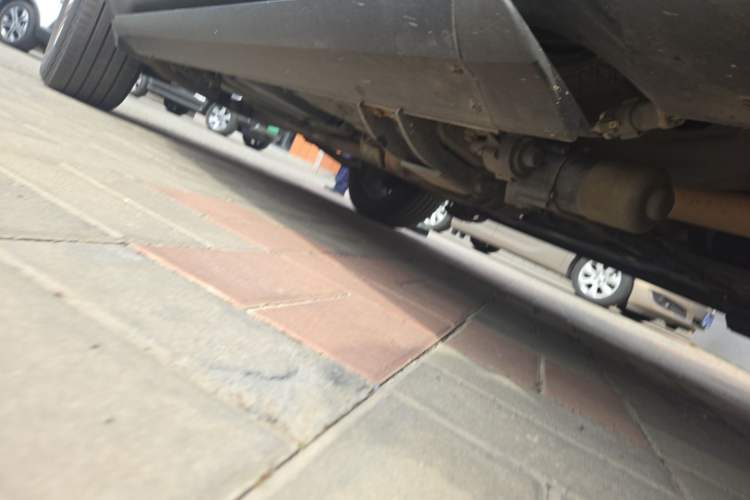 Used Jeep Grand Cherokee 2013 3.6L Comfort Edition Chassis Front Right