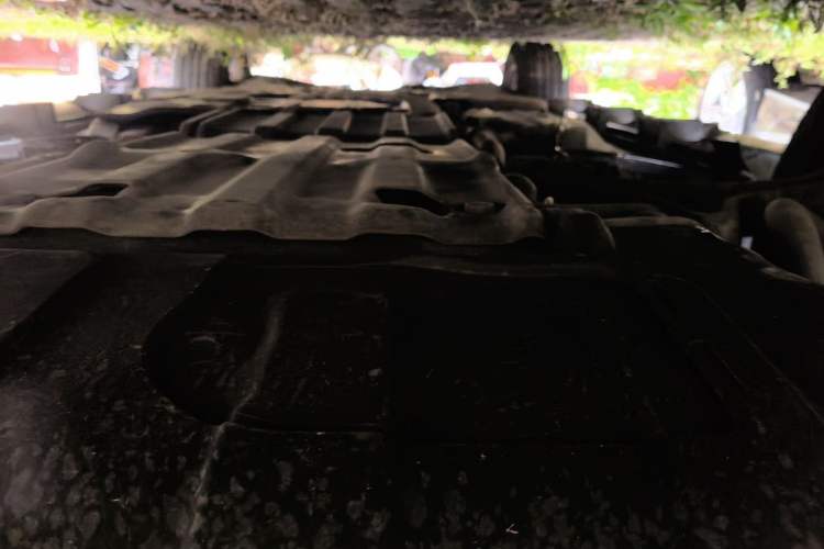 Used Jeep Grand Cherokee 2013 3.6L Luxury Navigation Edition Chassis Front