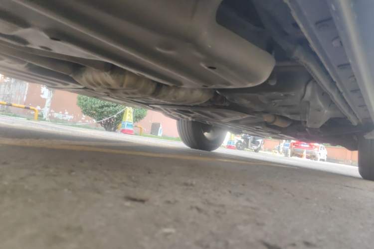 Used Jeep Grand Cherokee 2013 3.6L Luxury Navigation Edition Chassis Rear Right