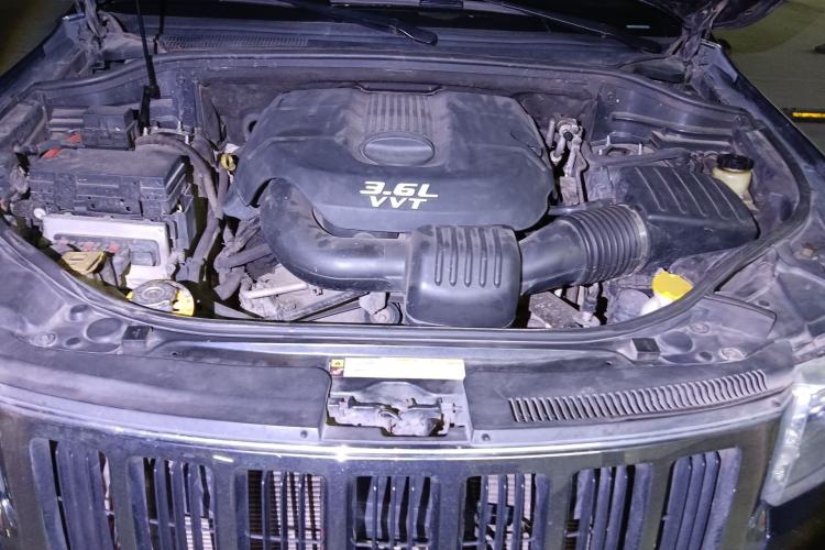Used Jeep Grand Cherokee 2013 3.6L Comfort Edition Engine Bay
