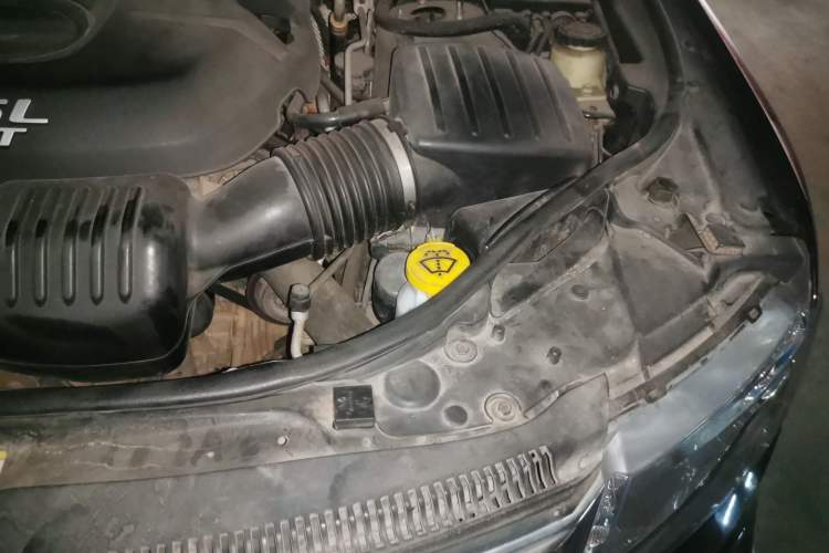 Used Jeep Grand Cherokee 2013 3.6L Comfort Edition Engine Bay Left