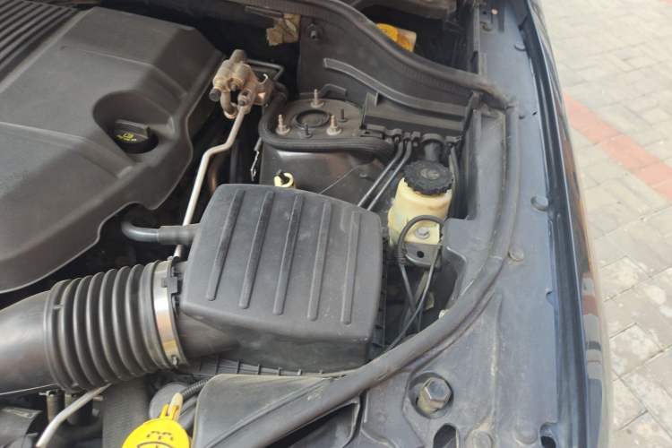 Used Jeep Grand Cherokee 2013 3.6L Comfort Edition Engine Bay Left